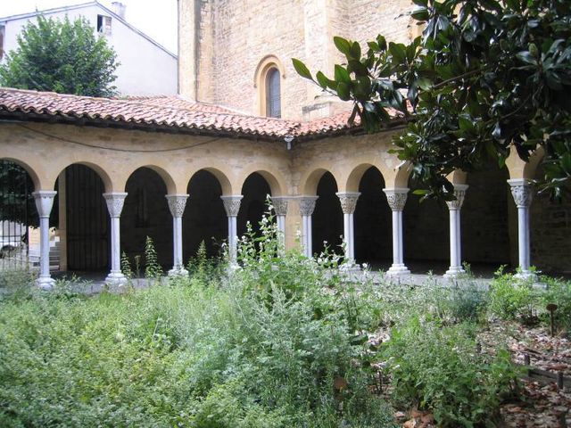 Saint-Gaudens (Haute-Garonne) - Jardin du cloitre de Saint-Gaudens