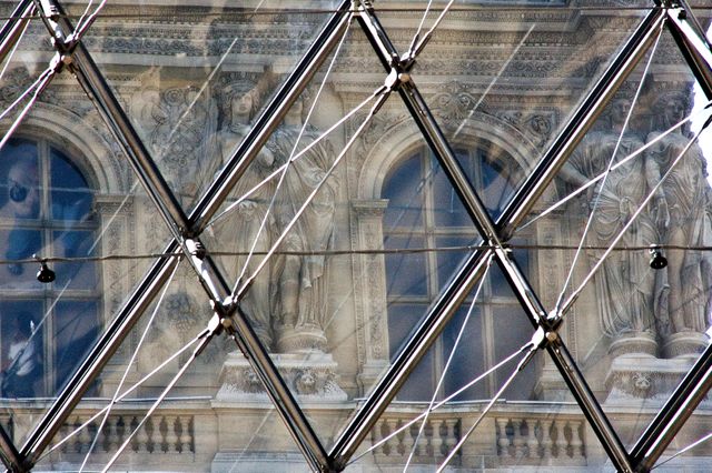 Pyramide du Louvre