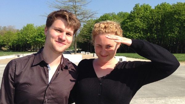 Julien et Kim dans le parc