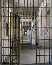 Prison Saint Anne - vues des couloirs et des cellules