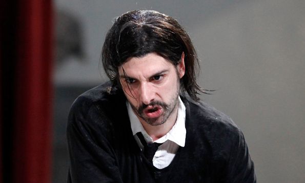 Micha Lescot est Tartuffe, mise en scène de Luc Bondy