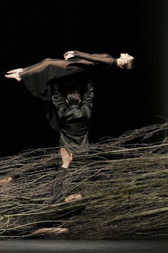 Orphée et Eurydice de Gluck, opéra dansé de Pina Bausch