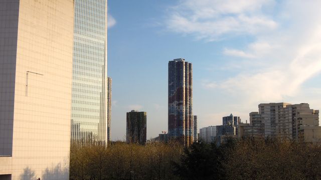Tours à Nanterre