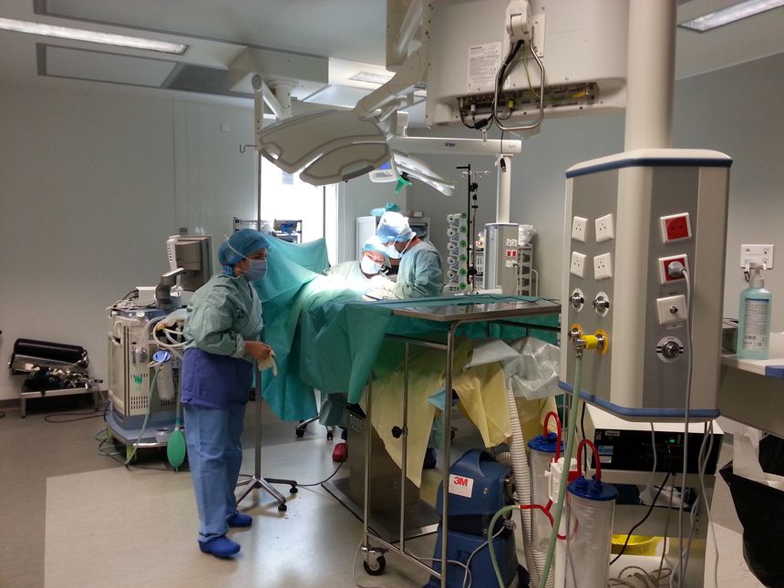 La visite du bloc opératoire de chirurgie thoracique de l’hôpital Cochin à Paris