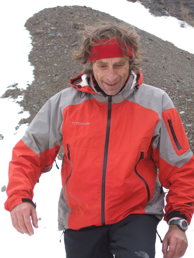 Dr Alain Cassourra