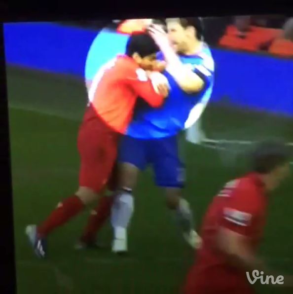 Morsure de Luis Suarez