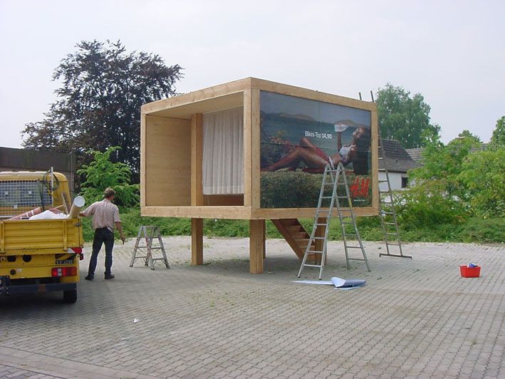 BILLBOARDTHAILANDHOUSE (Borken, 2000)A HOUSE FOR FREE, Alicia Framis 396 x396 x379 cm Programme : a house for free . women liber