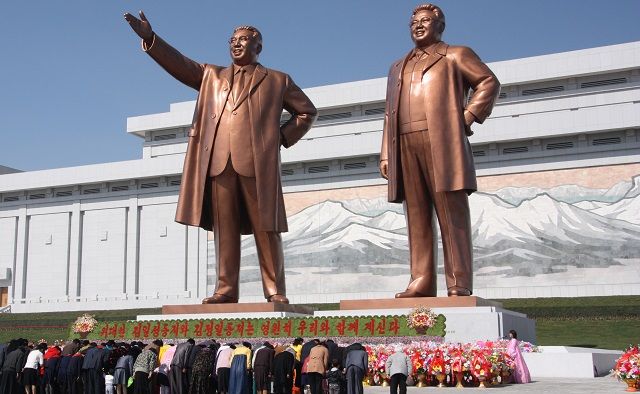 Statues de Kim Il-sung et Kim Jong-il à Pyongyang