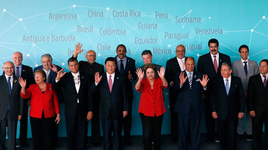 Les représentants des pays de la Communauté d'États latino-américains et caraïbes reçoivent le président chinois à Brazilia