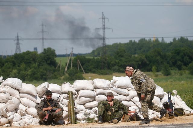 Les séparatistes pro-russes font face à l'avancée des troupes ukrainiennes à Donetsk