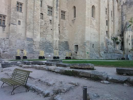 Clantier de restauration du jardin sous le Palais des Papes