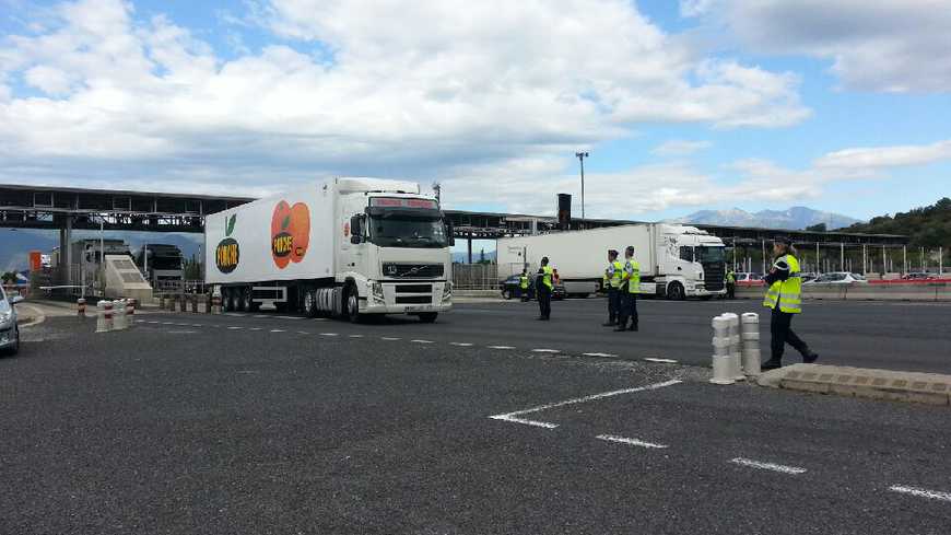 Contrôles de camions frigorifiques étrangers dans les Pyrénées-Orientales