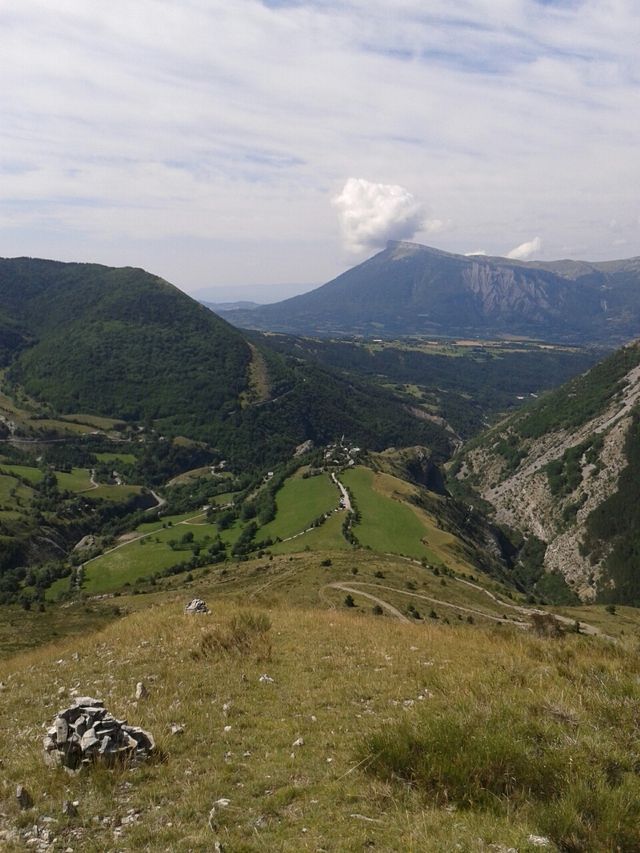 Au bout mais tout près