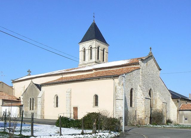 Champagné-Saint-Hilaire - Eglise