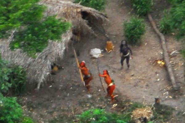 Indiens isolés surpris par vue aérienne