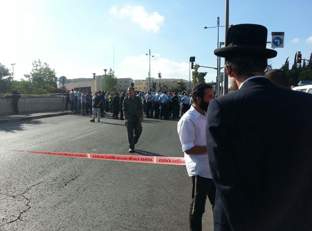 A Jérusalem, deux attaques palestiniennes présumées ont fait deux morts.