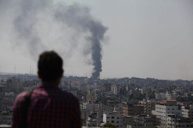 Fumée après une frappe israélienne sur Gaza