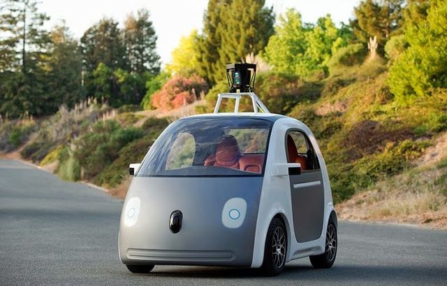 Google prévoit de commercialiser ses voitures autonomes sans volant