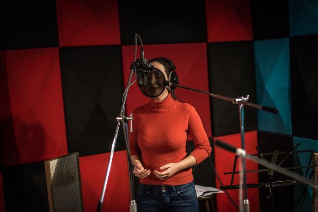 Les femmes n’ont pas le droit de chanter devant un public mixte, ni d’enregistrer leur voix. Shaghayegh, 29 ans, chanteuse profe