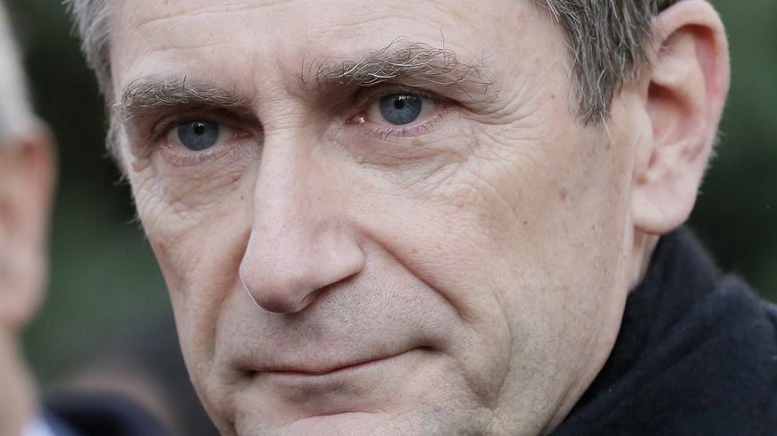 Frédéric Péchenard, en campagne pour les élections municipales à Paris et l'UMP, le 10 décembre 2013