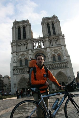 Départ de Notre-Dame de Paris