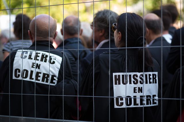 Manifestation d'huissiers à Paris le 15 septembre