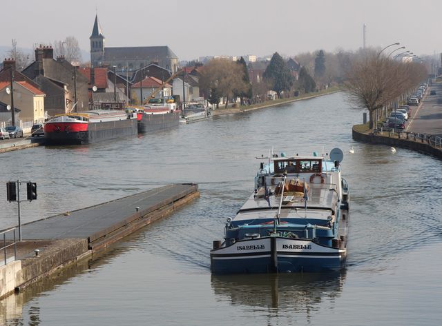 Le canal Seine Nord à la hauteur de Longueil-Annel