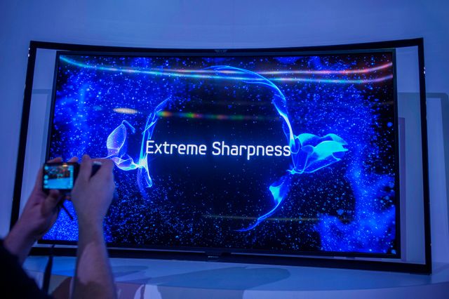 La télé à écran incurvé de Samsung et son image en ultra HD