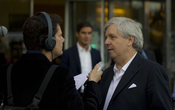 Stéphane Lissner au micro de Vincent Josse (©Guillaume Decalf / France Musique)