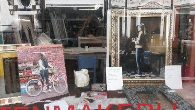 Jeunes filles à la perle (deux)