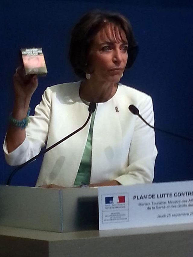 Marisol Touraine présente un paquet "neutre"