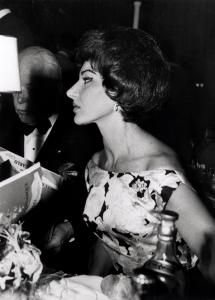 Maria Callas de profil
