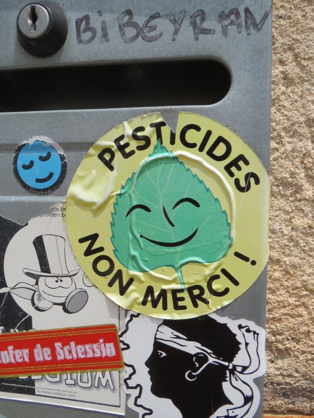 Pesticides, non merci !