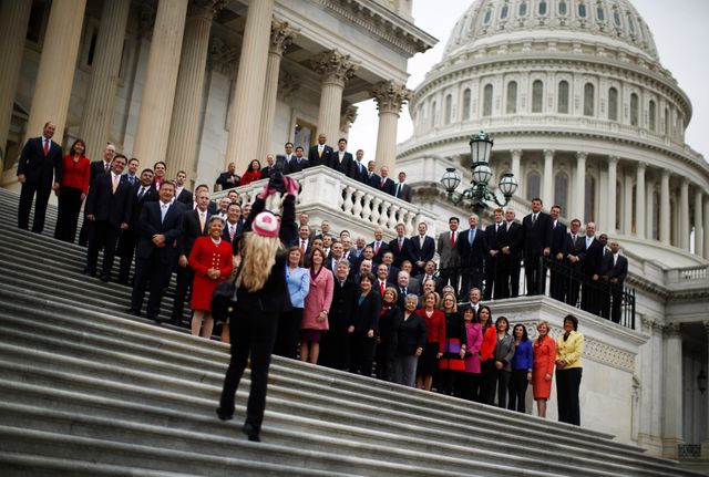 Les nouveaux membres de la Chambre des représentants pose pour une photo devant le capitole, Wsahington DC