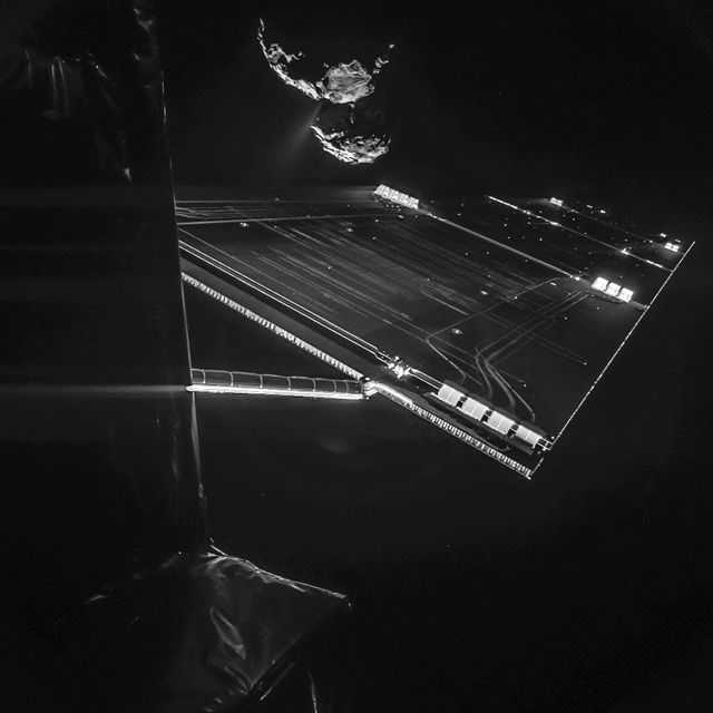 selfie de Rosetta à quelques kilomètres de la comète