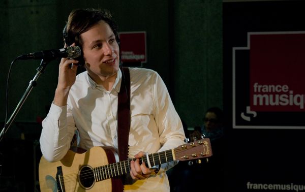 Le chanteur Vianney (©Guillaume Decalf / France Musique)