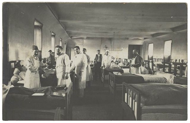 14/18 une salle commune de l'Hôpital de Monségur