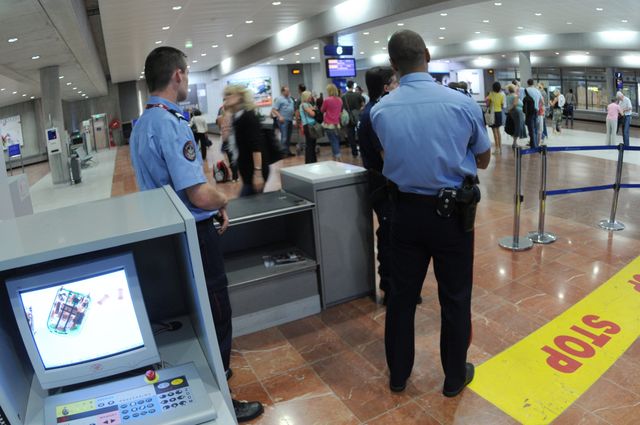 Contrôles à l'aéroport de Nice