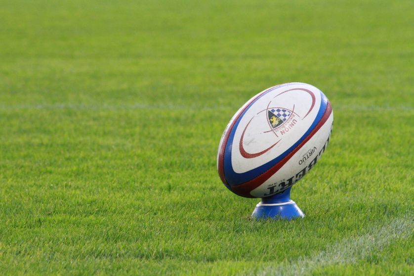 Un ballon de rugby au stade Chaban-Delmas de Bordeaux (illustration).