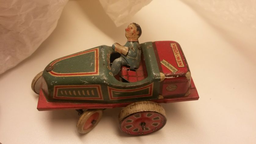 "Auto-folle", réserve du Musée du jouet de Poissy
