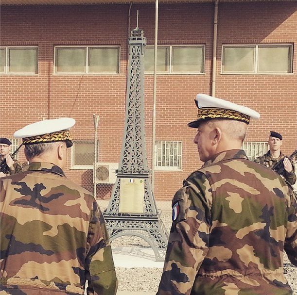 Inauguration d'un memorial francais sur l aeroport de Kaboul en memoire des 89 soldats tués en Afghanistan
