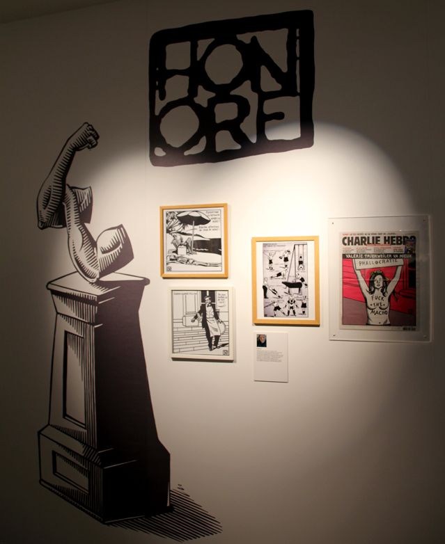 Dans l'exposition Charlie Hebdo, la partie consacrée aux auteurs - Honoré