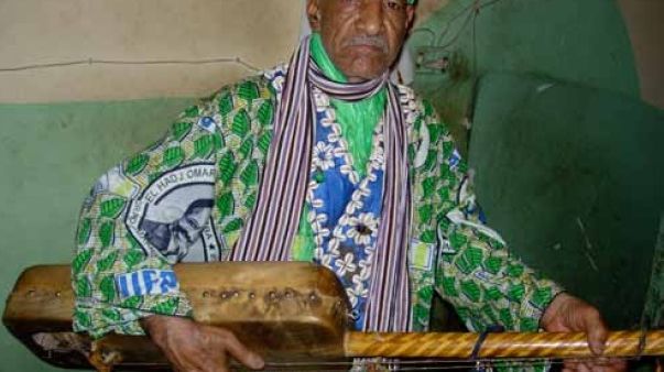 Le maallem Abdeltif chez lui, 2012 - Photo : Jean Pouchelon