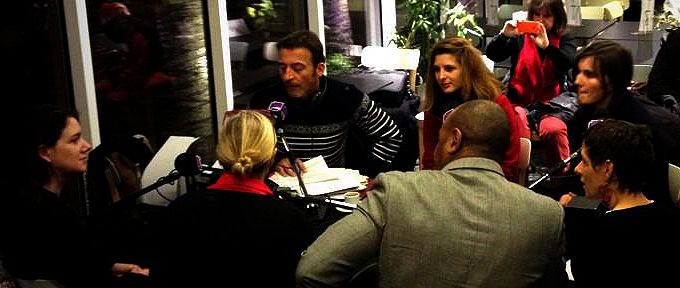 Les Matins en direct et en public du café "Monde et Médias" place de la République