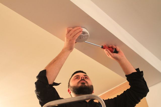 Dans un mois, les détecteurs de fumée seront obligatoires dans tous les logements.