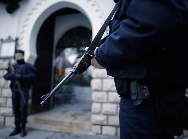 Cinq Tchétchènes soupçonnés de préparer un attentat arrêtés