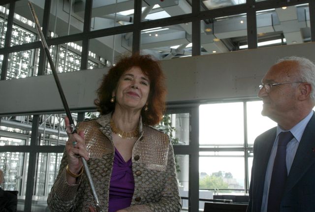 Assia Djebar devient académicienne en 2005
