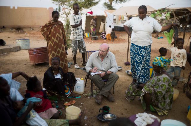 Michel Moutot dans un camp de réfugiés au Mali. Février 2013