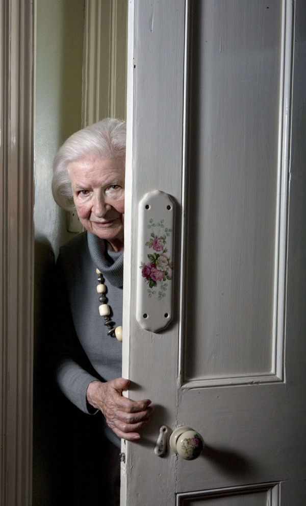 P.D. James à Holland Park en 2011