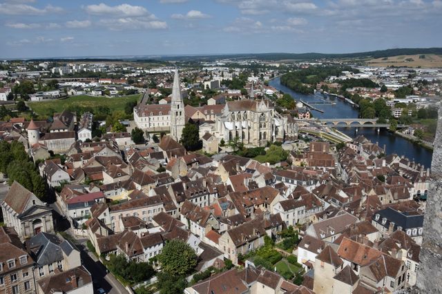 Auxerre (Yonne) adultes et spécial jeunes
